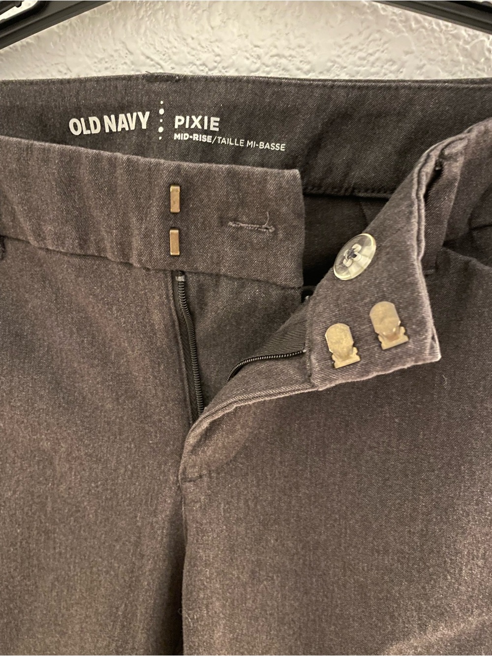 Old Navy Pixie Mid-Rise Pants in Dark Gray